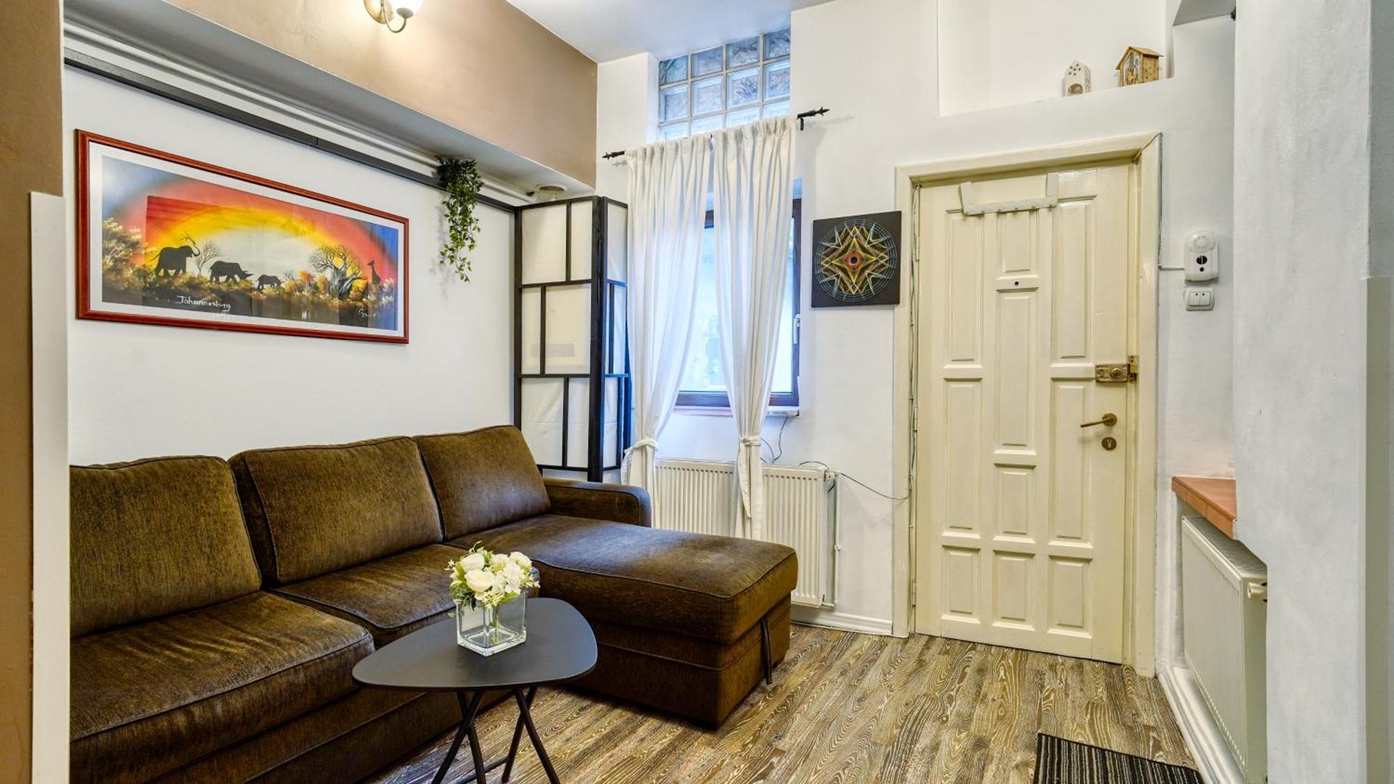 Intimo Oldtown Romantic Apartment Brasov Exterior photo